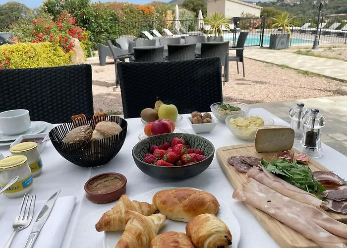 Les Bergeries D'Alata Maison De Charme & Suites Avec Piscine 3* Alata