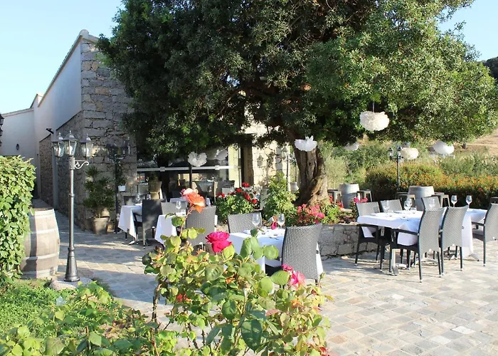Hotel Les Bergeries D'Alata Maison De Charme & Suites Avec Piscine Alata
