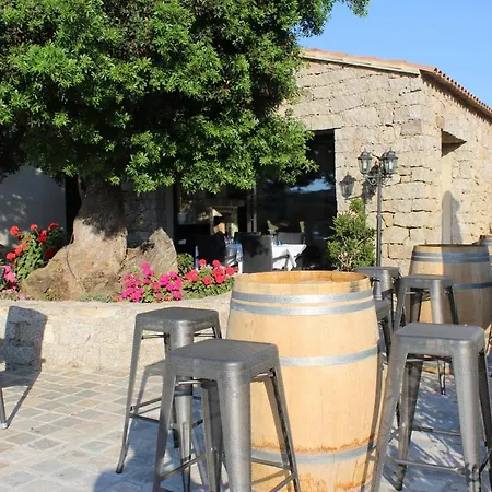 & Restaurant Les Bergeries D'alata 3*