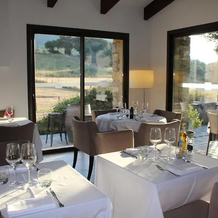 & Restaurant Les Bergeries D'alata Alata