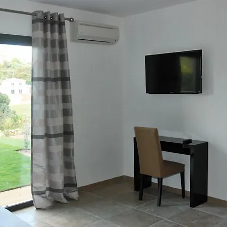 & Restaurant Les Bergeries D'alata Alata