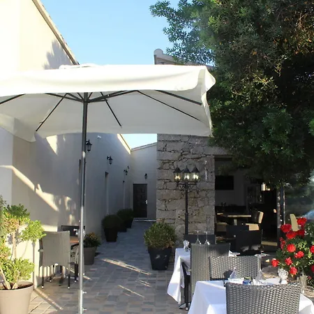 & Restaurant Les Bergeries D'alata Alata